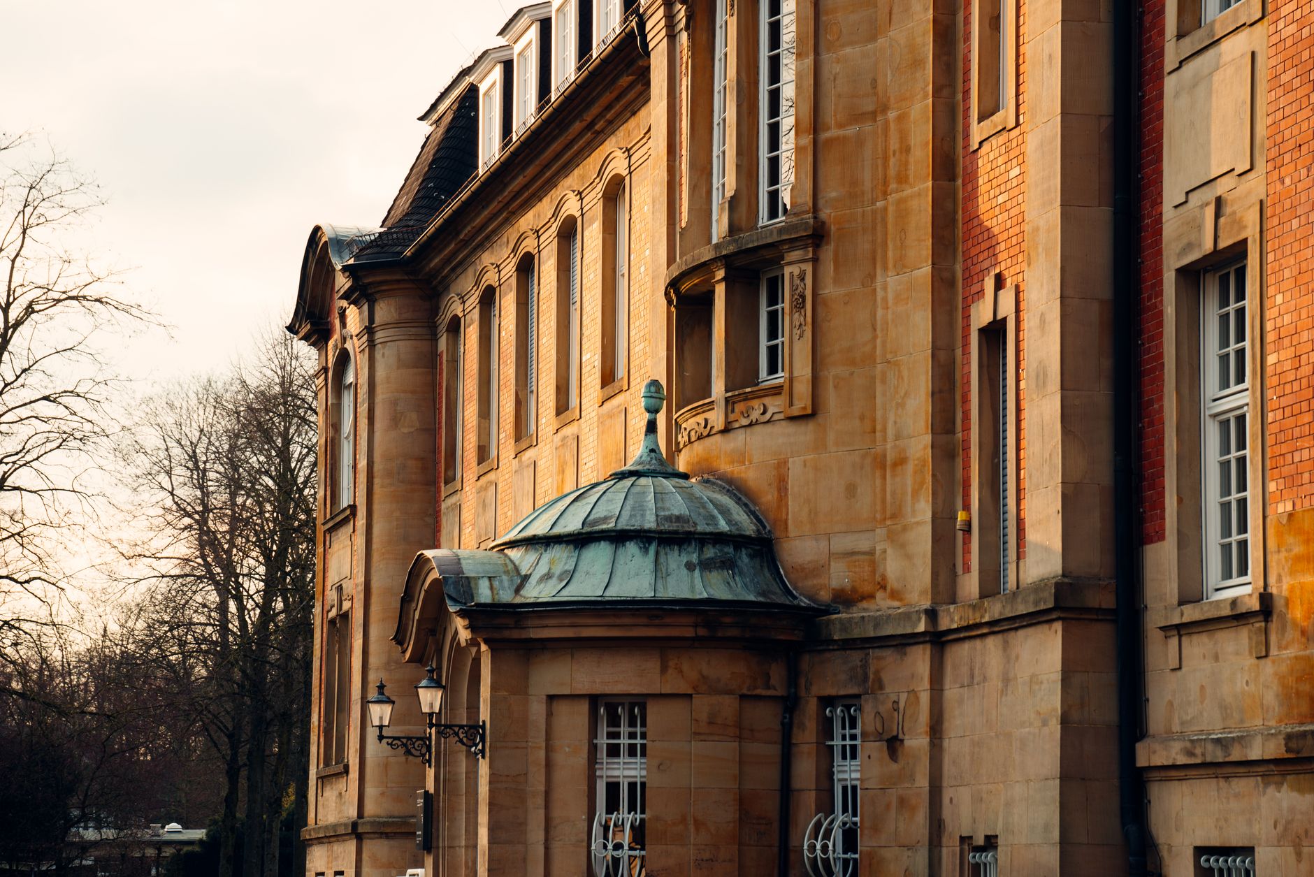 Pierre de façade : entretien et protection